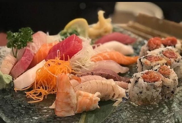 Sushi & Sashimi Combination.